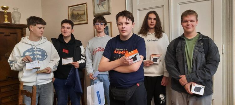 Zipernowsky Házi Angol Verseny