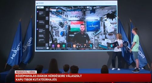 OKTV-döntős diákok kérdezhették a világűrben tartózkodó Kapu Tibort